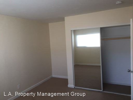 4220 Shorecrest Ln - Photo 2 of 10