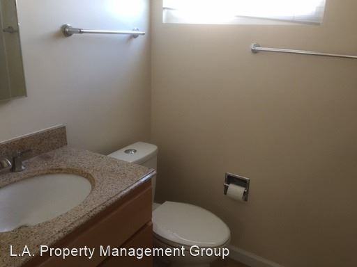 4220 Shorecrest Ln - Photo 3 of 10