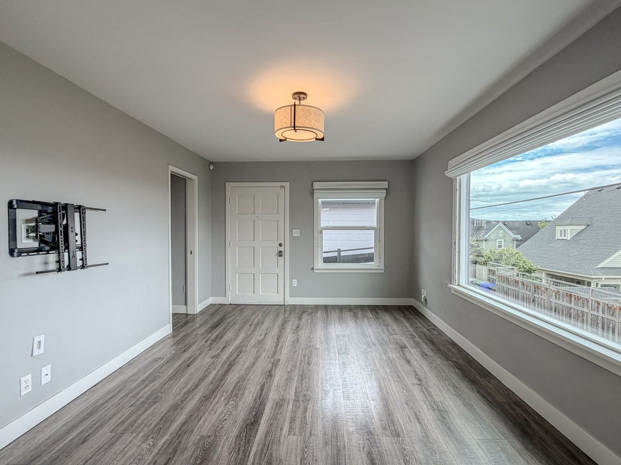 2212 Rucker Ave #1 - Photo 3 of 15