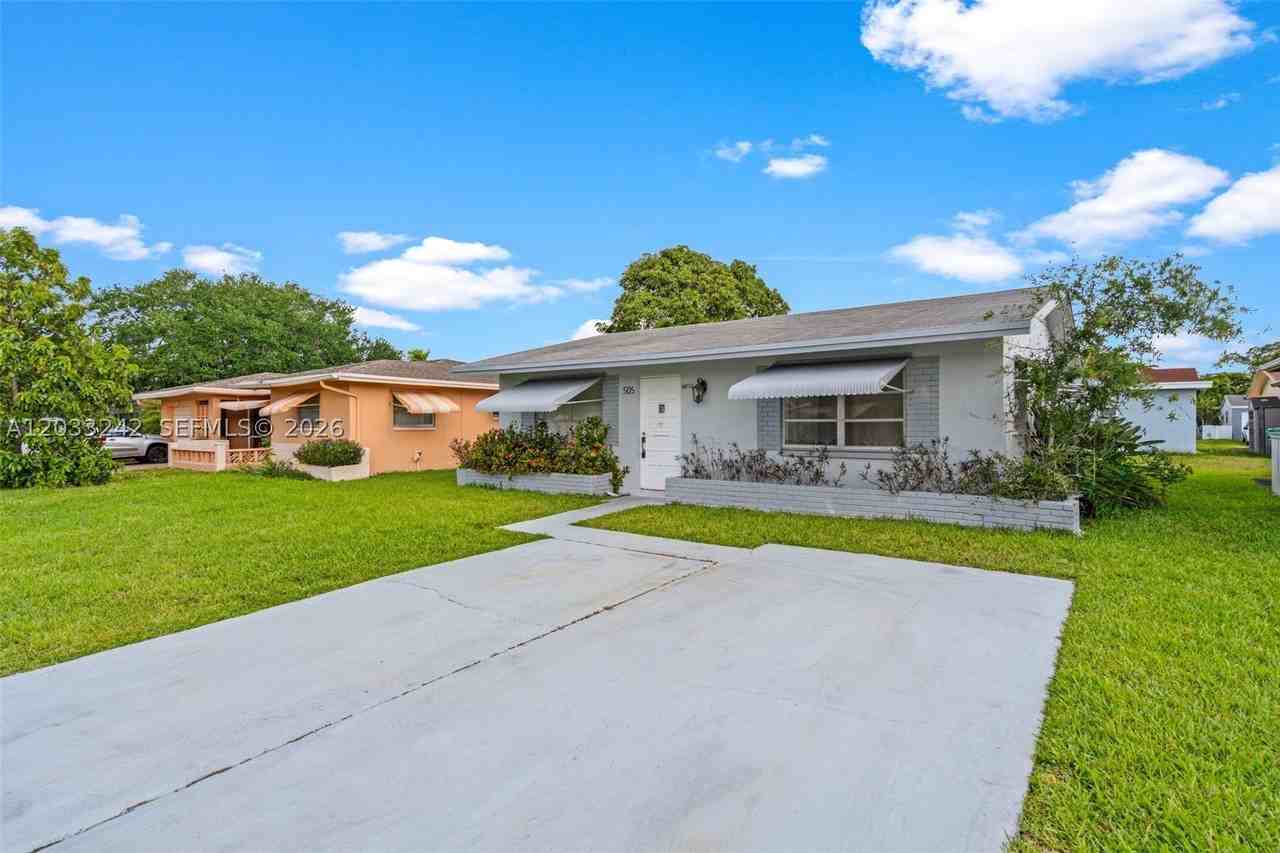 7505 Nw 58th St - Photo 3 of 29