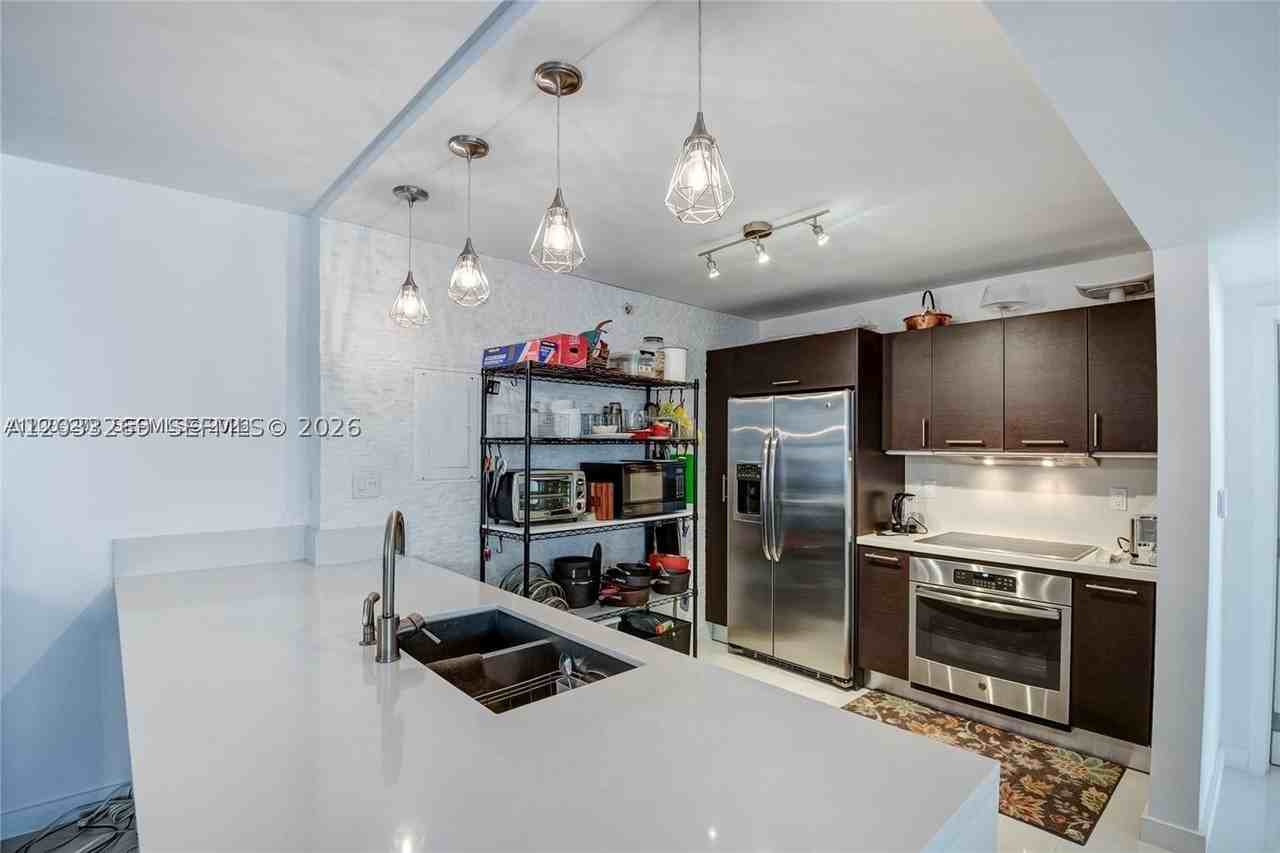 1000 West Ave #TS8 - Photo 6 of 30