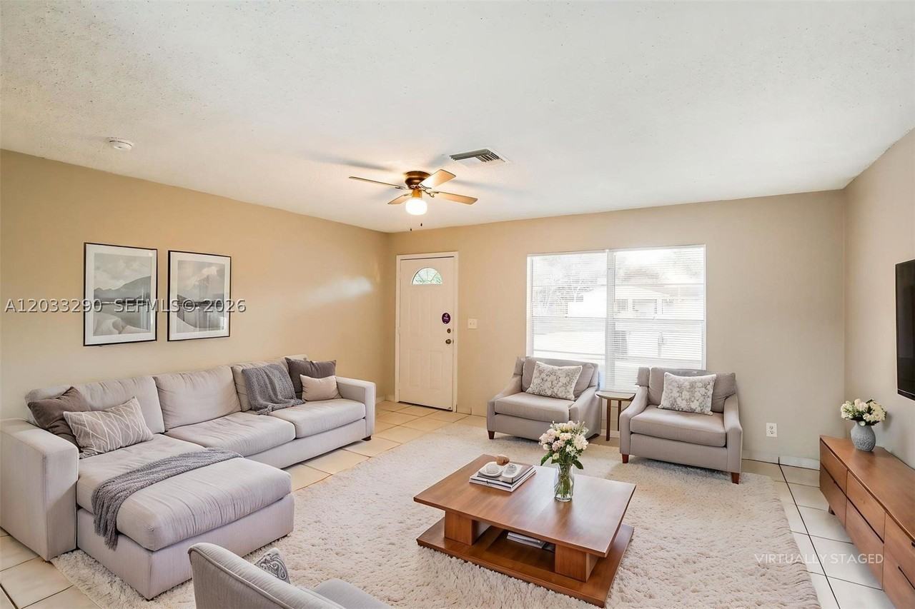 7820 Sw 9th St - Photo 5 of 18