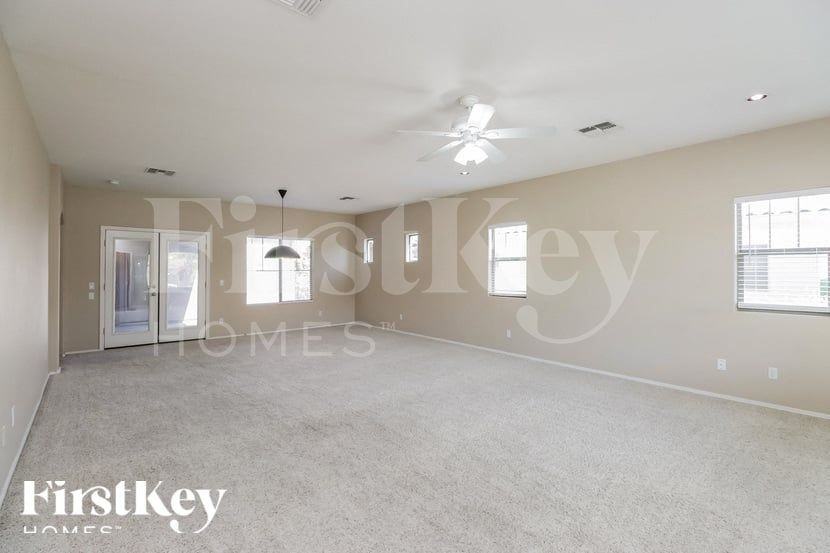 16074 W Banff Ln - Photo 2 of 15