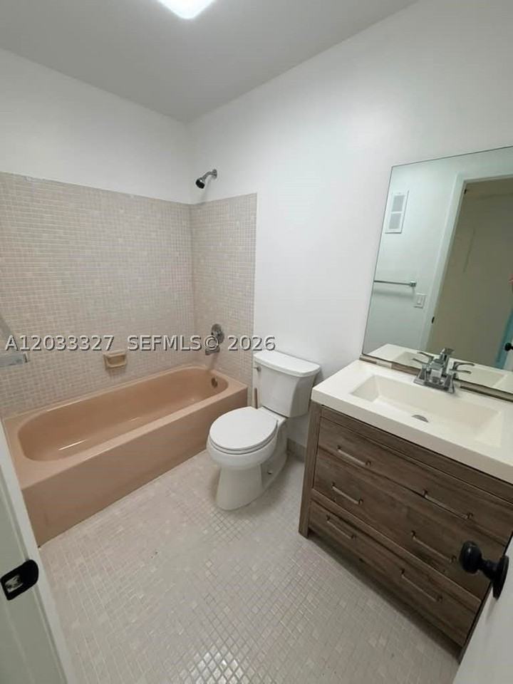 9499 W Mcnab Rd #208 - Photo 5 of 6