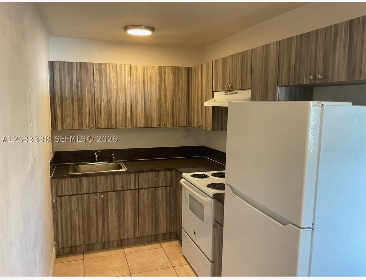 6780 Sw 44th St #2 - Photo 4 of 7