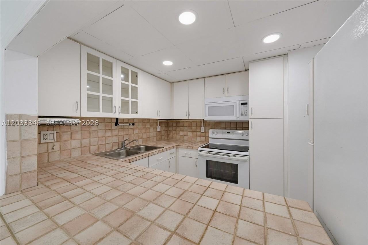 8050 Nw 8th St #110 - Photo 7 of 21
