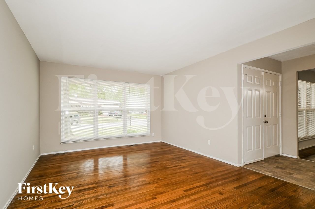 14501 Soho Dr - Photo 4 of 16