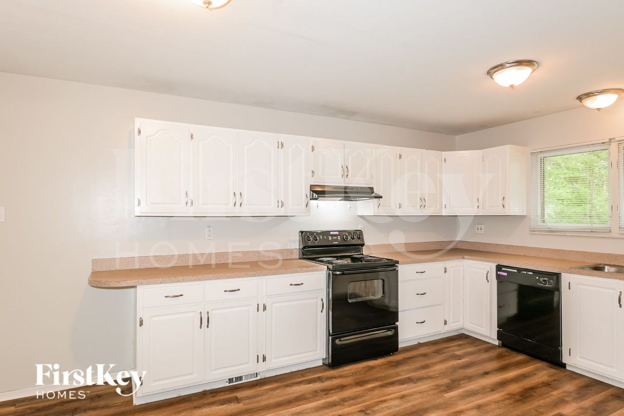 14501 Soho Dr - Photo 7 of 16