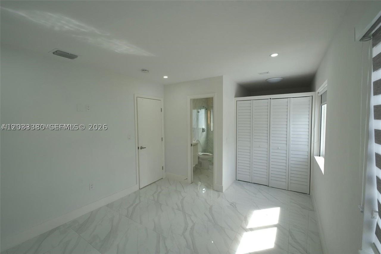 10381 Sw 32nd St #10381 - Photo 7 of 27