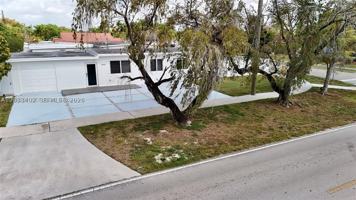 featured image of 10381 Sw 32nd St #10381