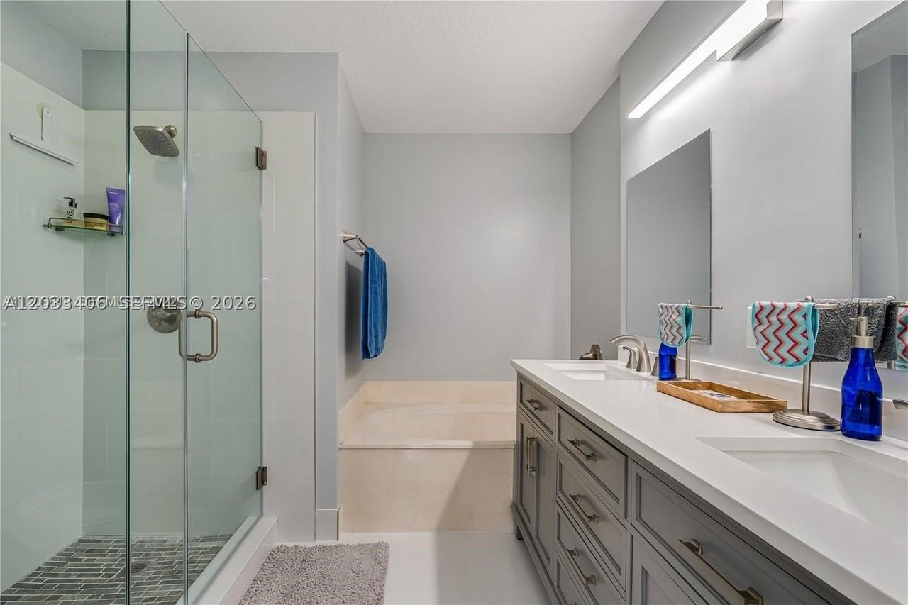 17079 Nw 22nd St - Photo 4 of 28