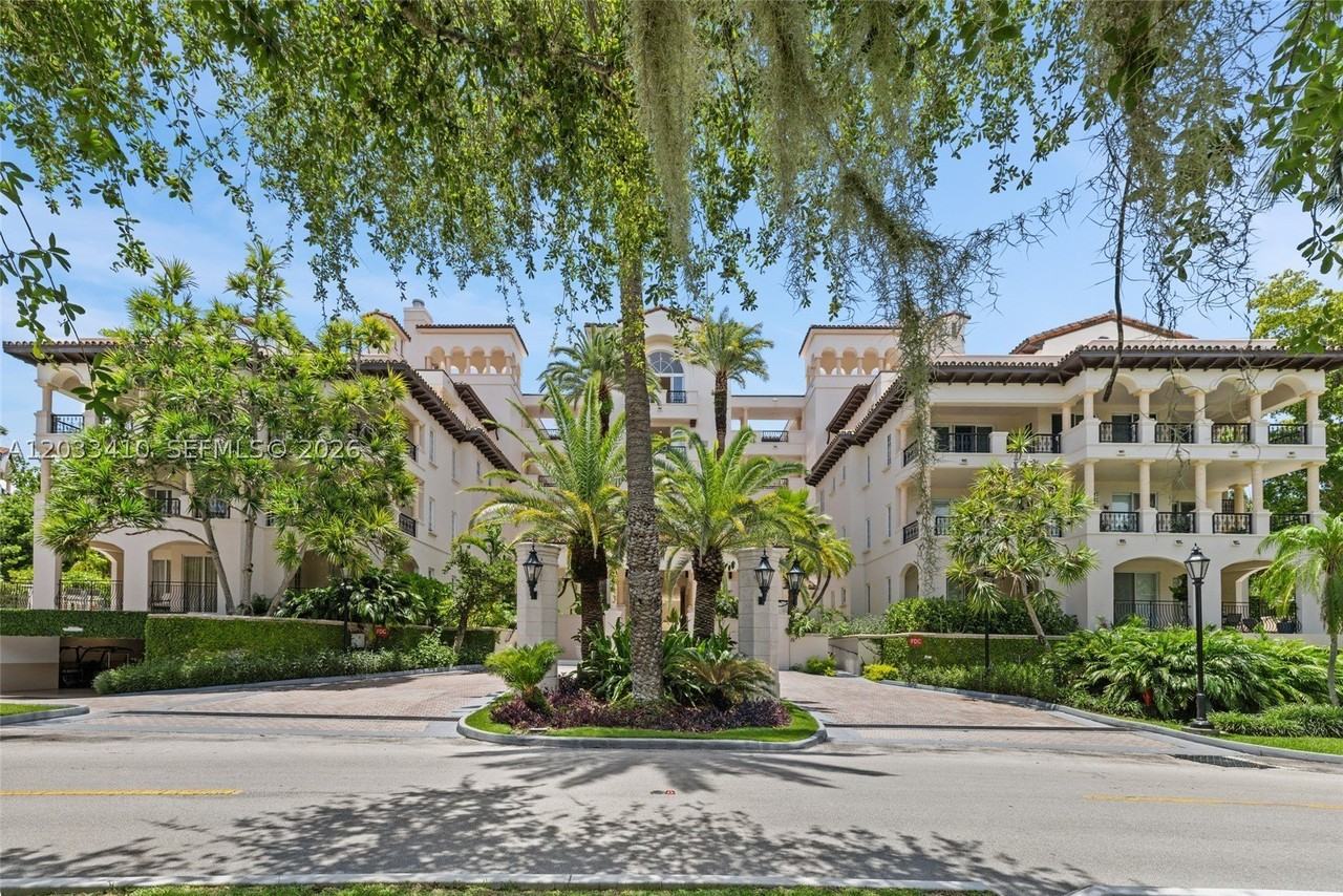 19122 Fisher Island Dr #19122 - Photo 2 of 50