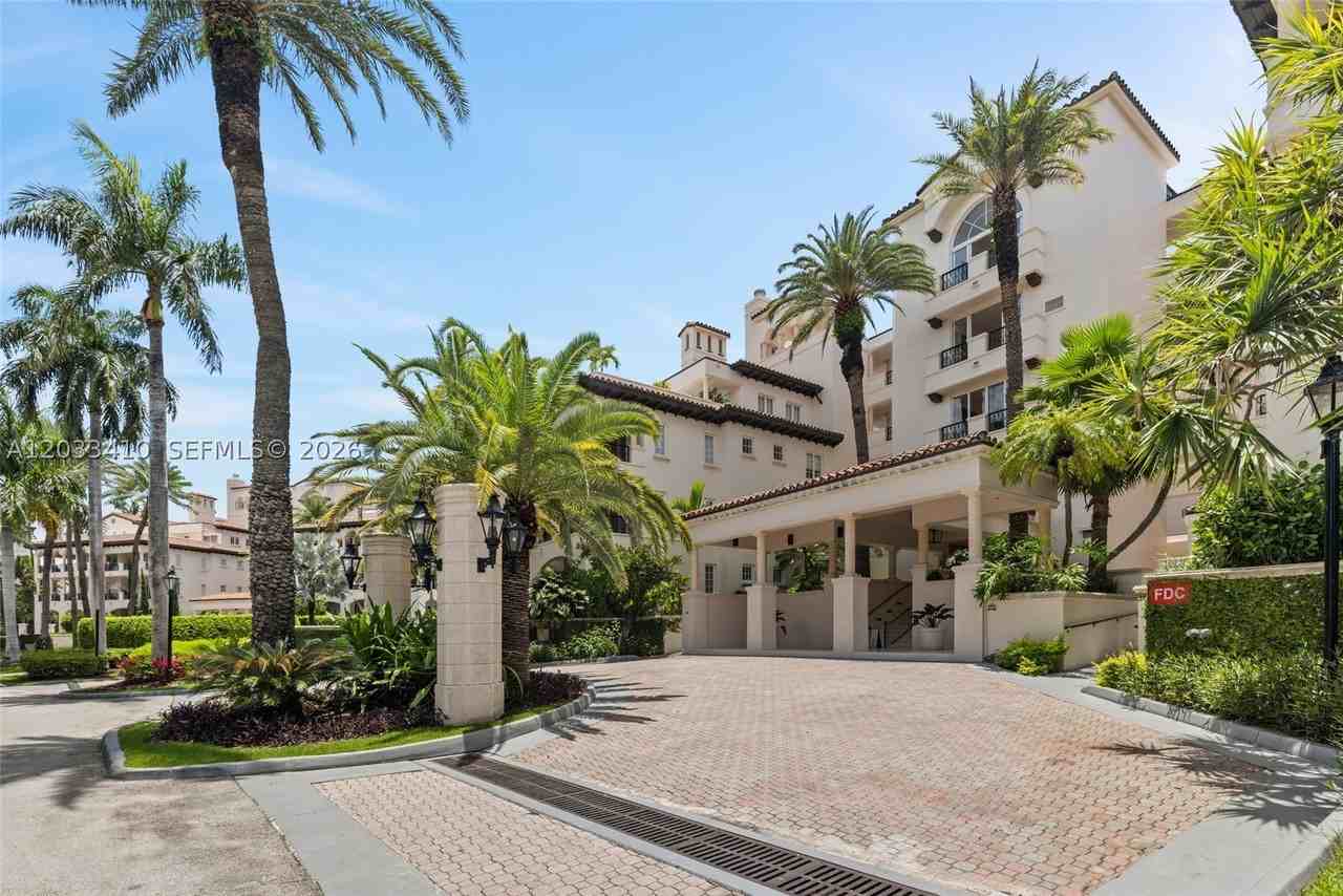19122 Fisher Island Dr #19122 - Photo 3 of 50