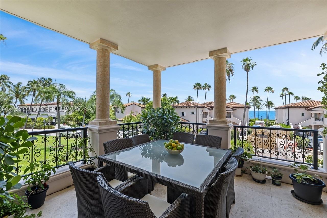 19122 Fisher Island Dr #19122 - Photo 6 of 50