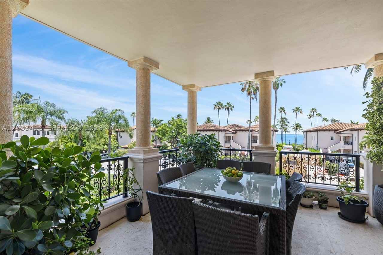 19122 Fisher Island Dr #19122 - Photo 7 of 50
