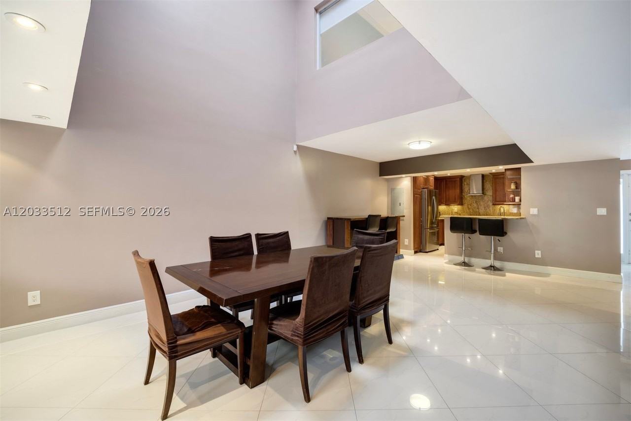 317 Poinciana Dr #807 - Photo 5 of 36