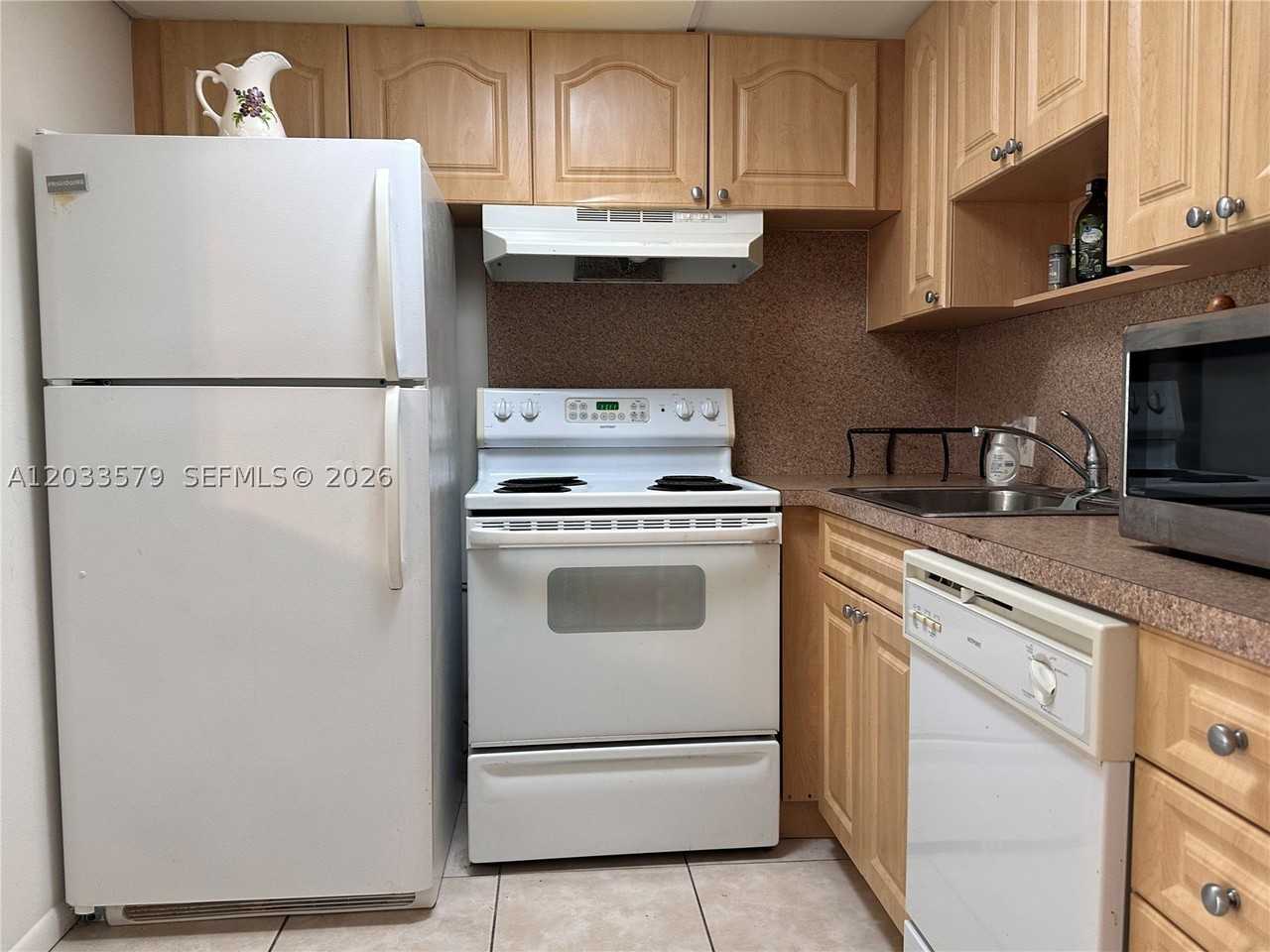 569 Fanshaw N #569 - Photo 3 of 12