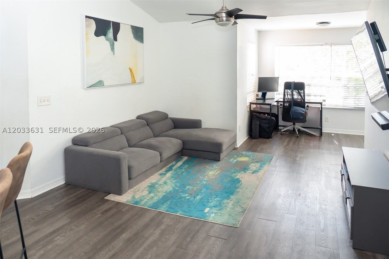 13060 Vista Isles Dr #222 - Photo 4 of 23