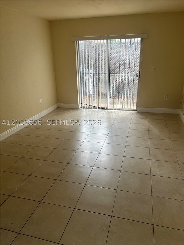 5900 Nw 1st Ave #2 - Photo 6 of 8
