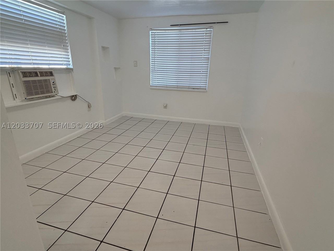 2500 Sunshine Blvd - Photo 6 of 9