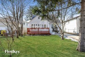 featured image of 1102 Shoreland Ct