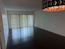 140 Lakeview Dr #211 - Photo 1 of 1
