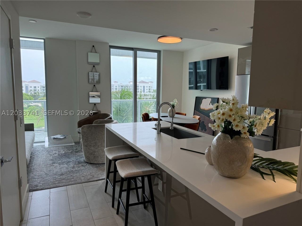 2000 Metropica Way #417
