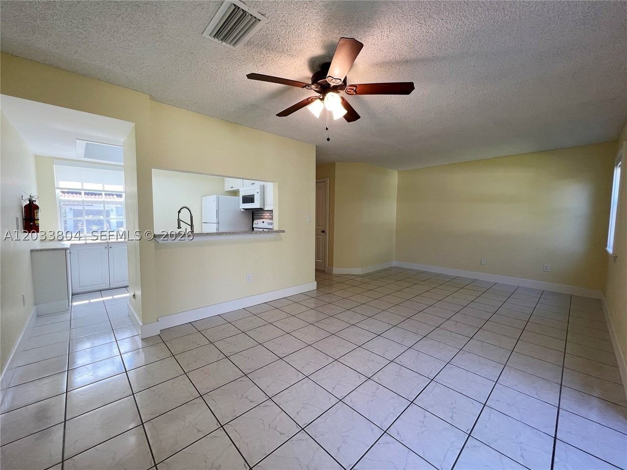 20759 Sw 83rd Ave - Photo 4 of 18