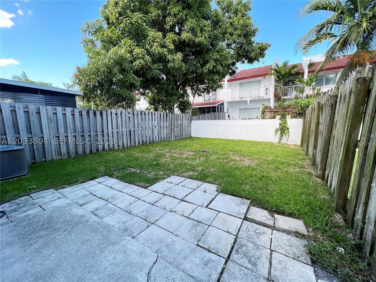 20759 Sw 83rd Ave - Photo 7 of 18