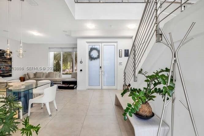 10250 Nw 75th Ter - Photo 4 of 32
