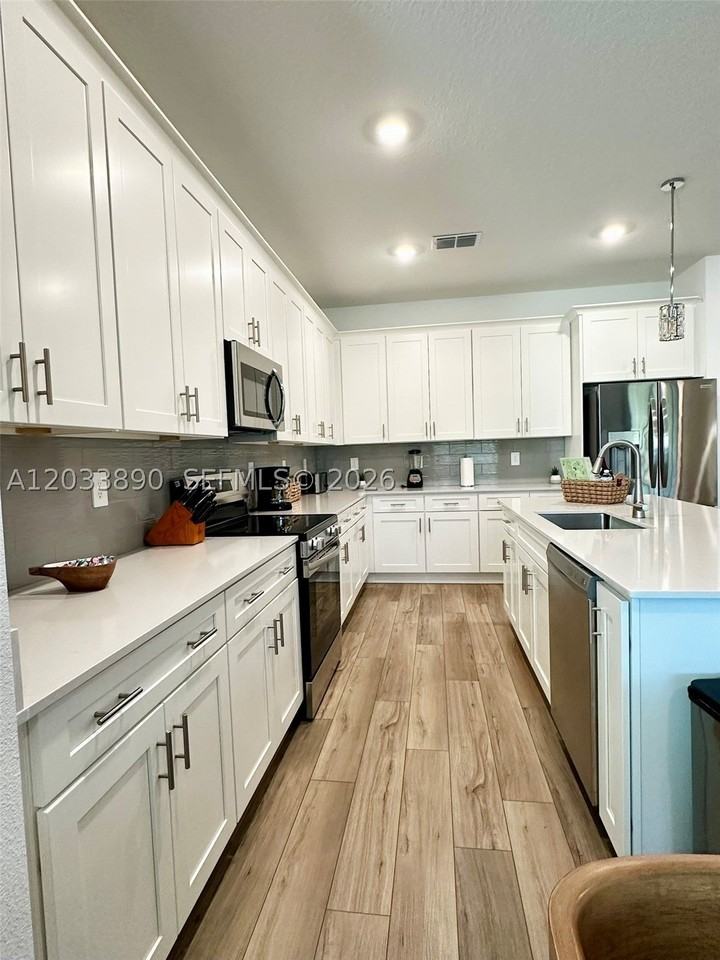1217 Reunion Village Blvd - Photo 6 of 47
