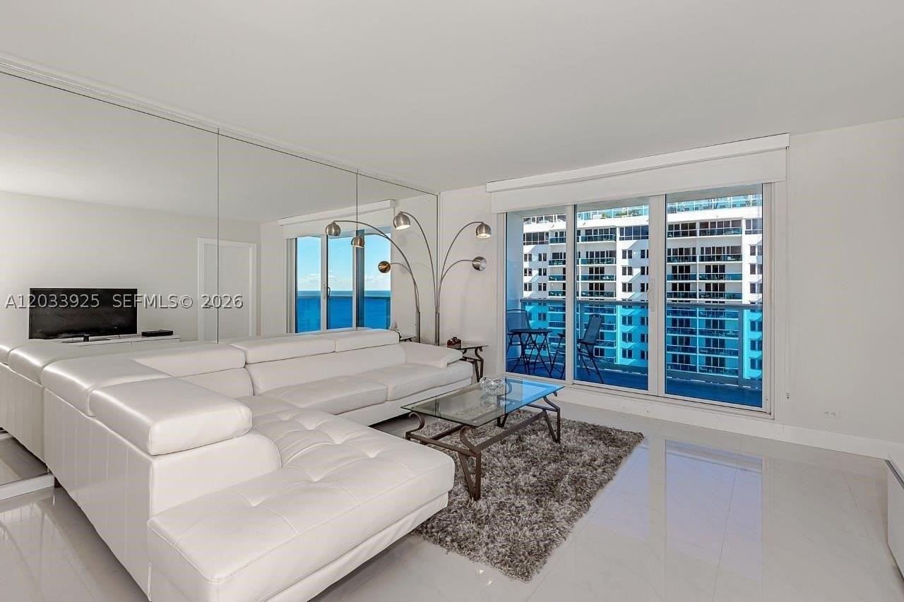 2301 Collins Ave #1416 - Photo 4 of 29