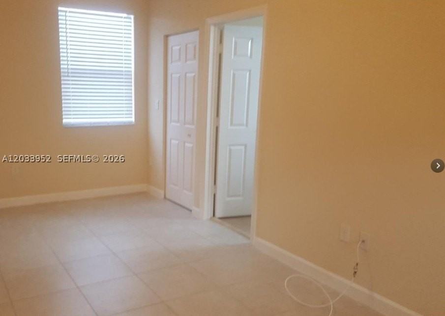 17104 Sw 95th Ter - Photo 2 of 4
