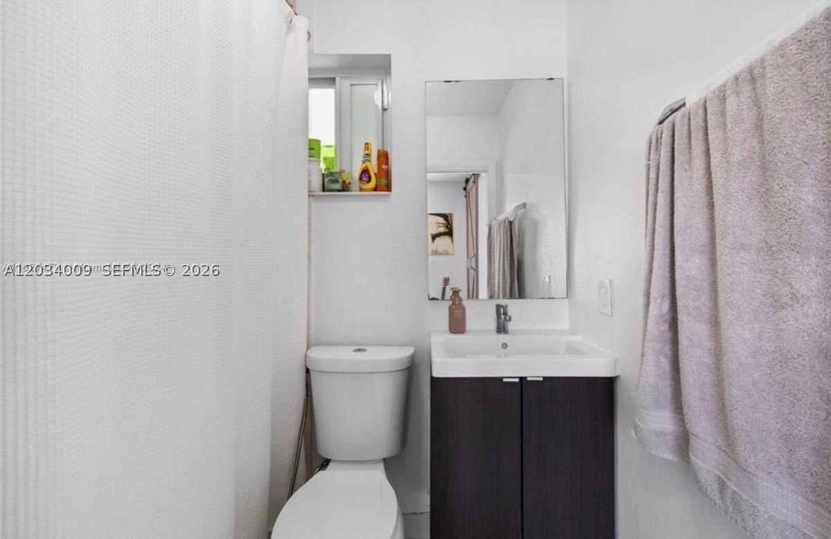 6010 Nw 38th St #1 - Photo 3 of 6