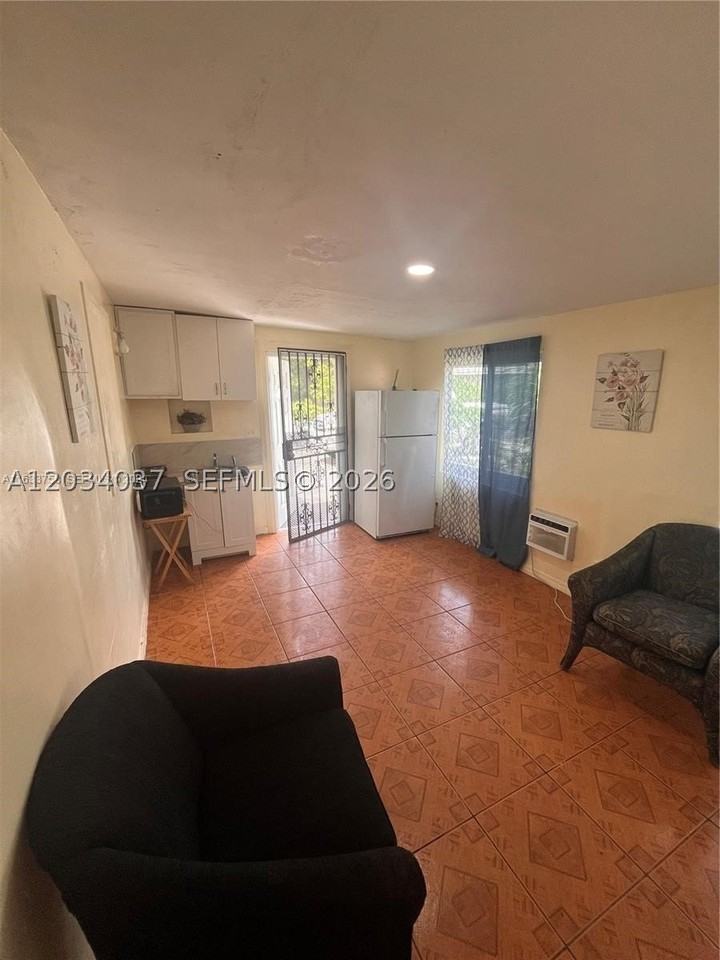 13215 Nw 19th Ave #1 - Photo 2 of 7
