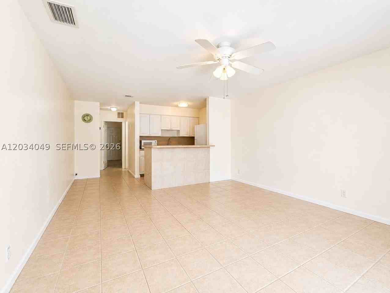 3217 Ne 7th Pl #4 - Photo 7 of 14