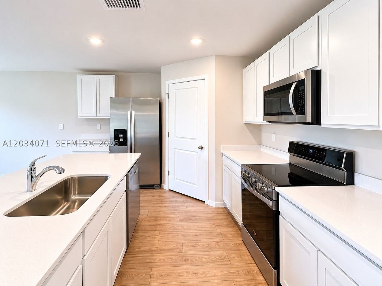 544 Ilaria Ct #544 - Photo 4 of 21