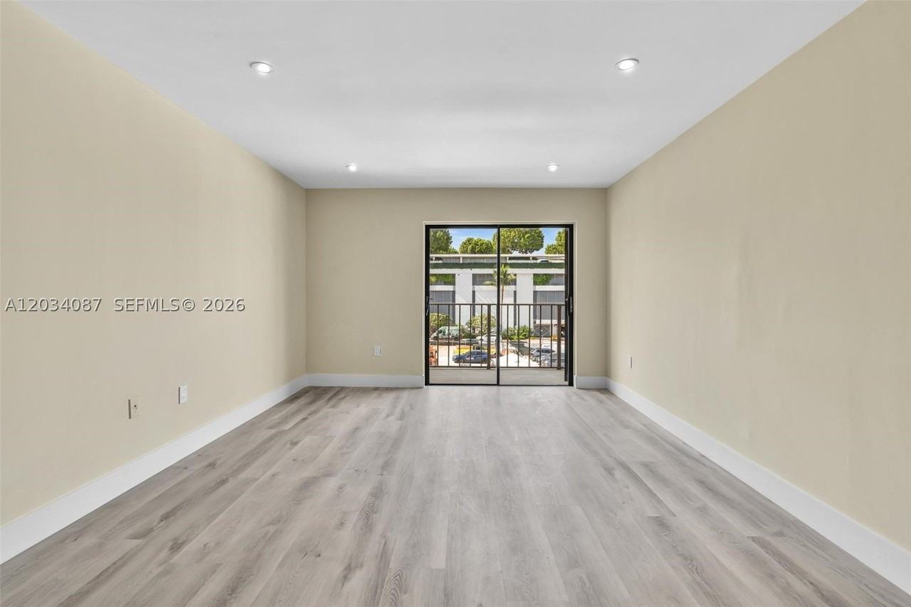 9124 Collins Ave #304 - Photo 3 of 32