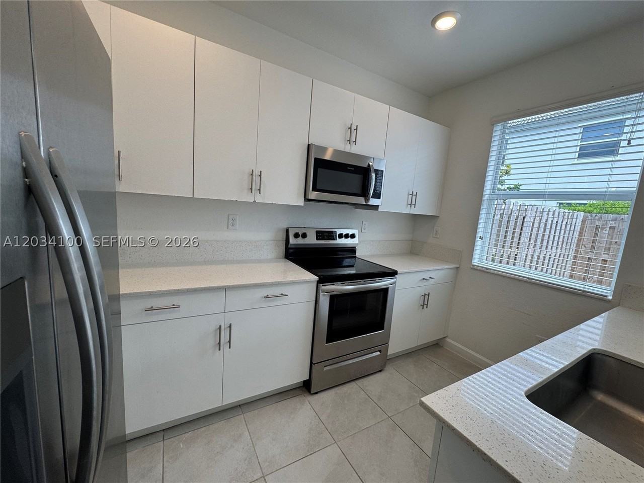 2609 Se 11th St #2609 - Photo 5 of 21