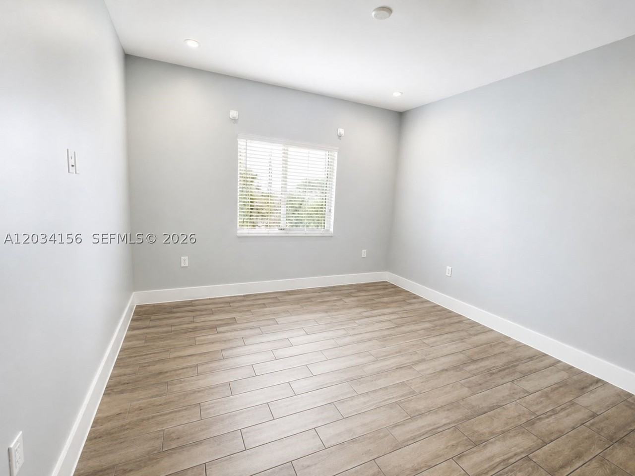7135 Sw 21st St #1 - Photo 6 of 8