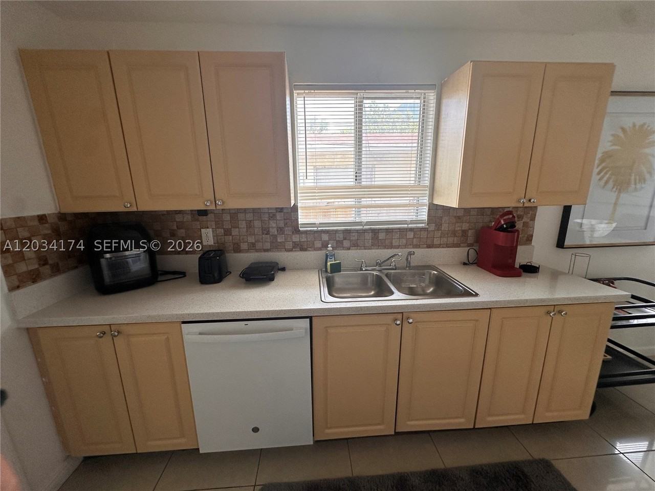 404 Nw 2nd Ave #A - Photo 3 of 20