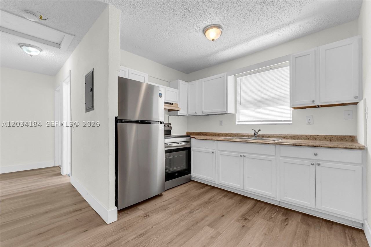 2856 Nw 14th St #2 - Photo 3 of 47