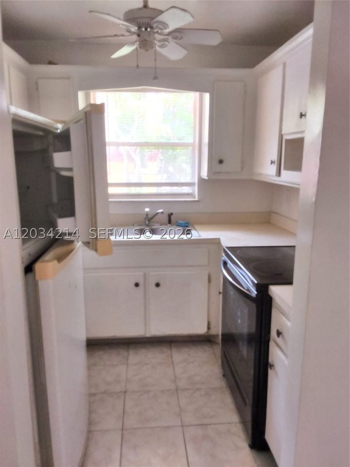 1826 Cleveland St #2 - Photo 7 of 14