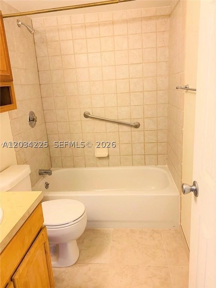 405 S Pine Island Rd #406D - Photo 6 of 12