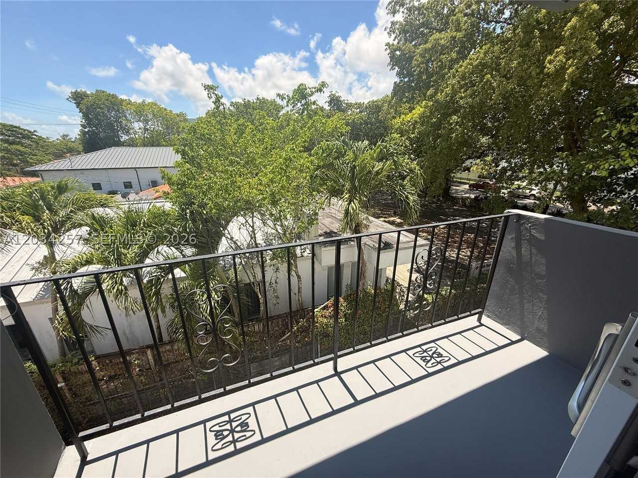 1860 Coral Way #11