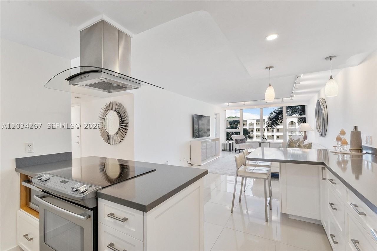 1620 S Ocean Blvd #3J - Photo 5 of 42