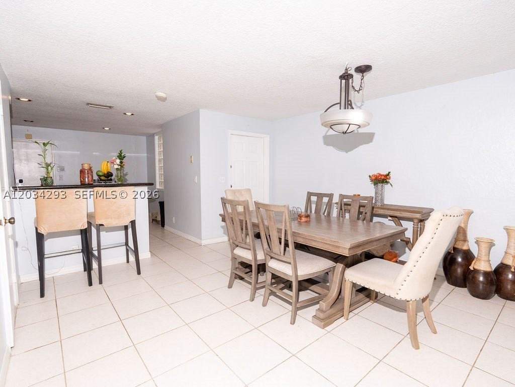 1611 Veracruz Ln #5-17 - Photo 2 of 32