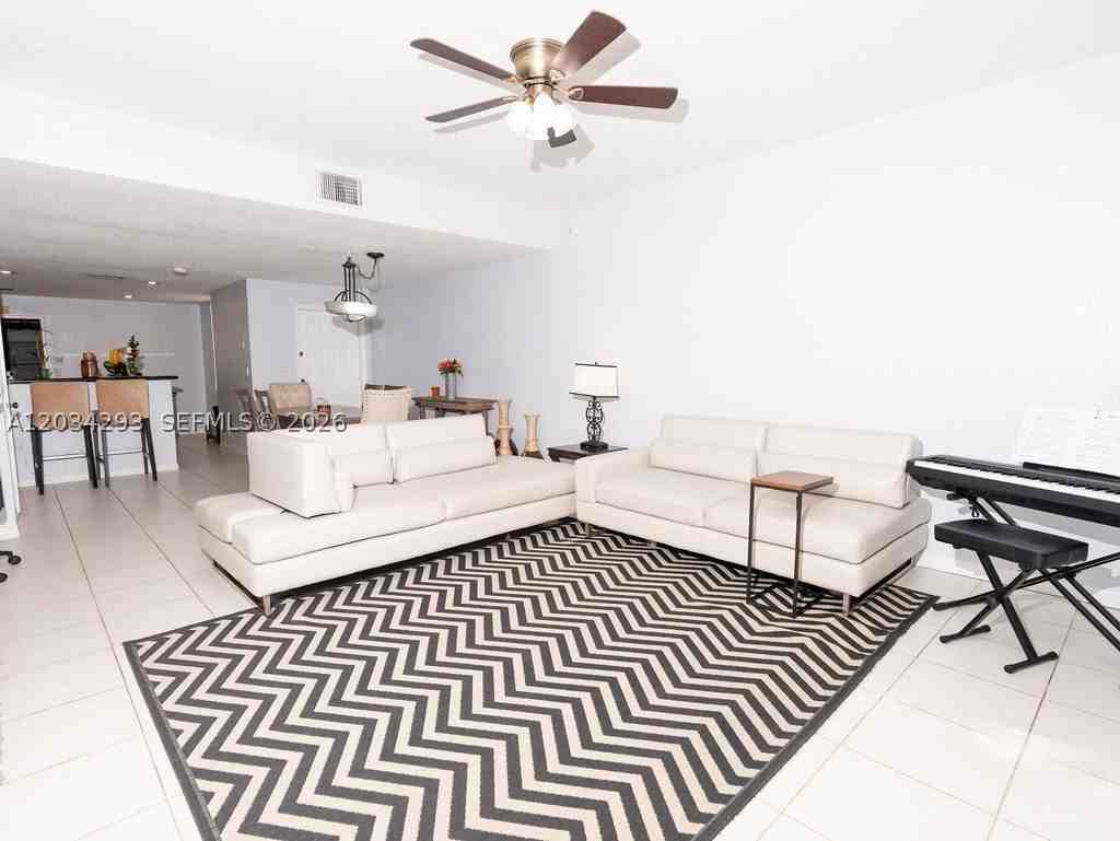 1611 Veracruz Ln #5-17 - Photo 3 of 32