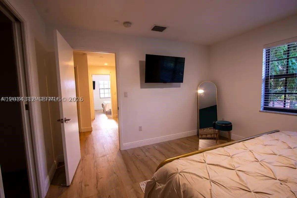 5911 Sw 5th Ter #B - Photo 7 of 21