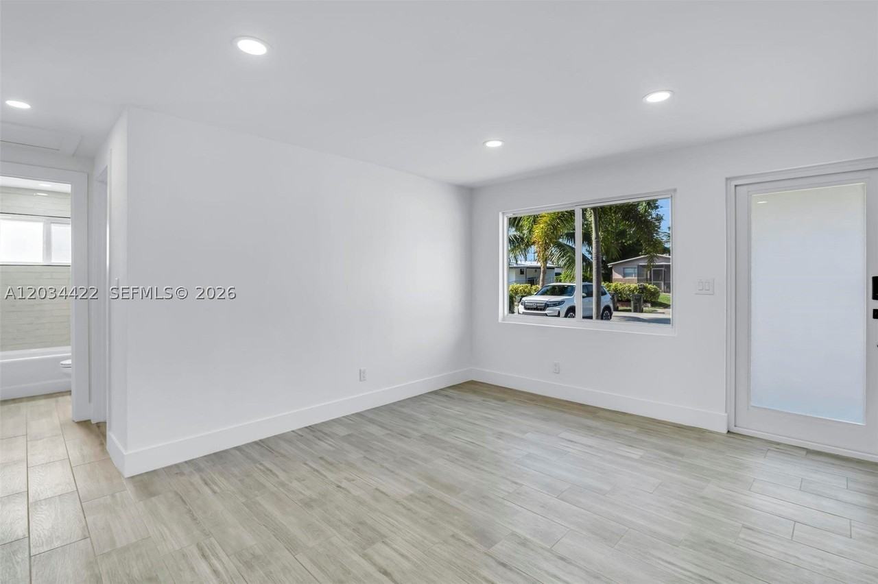 311 Nw 12th Ave - Photo 5 of 27
